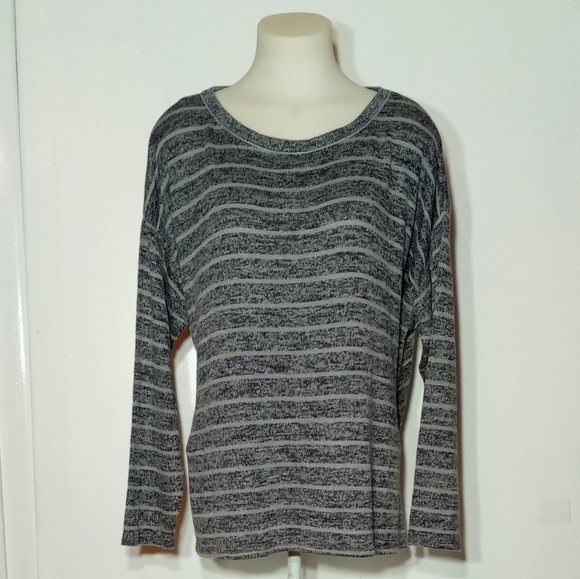 Cato Gray Striped Top Sz 18/20W - Picture 6 of 10